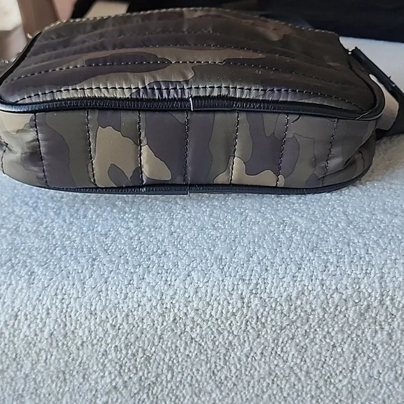 Camouflage Crossbody Bag - Picture 2 of 5